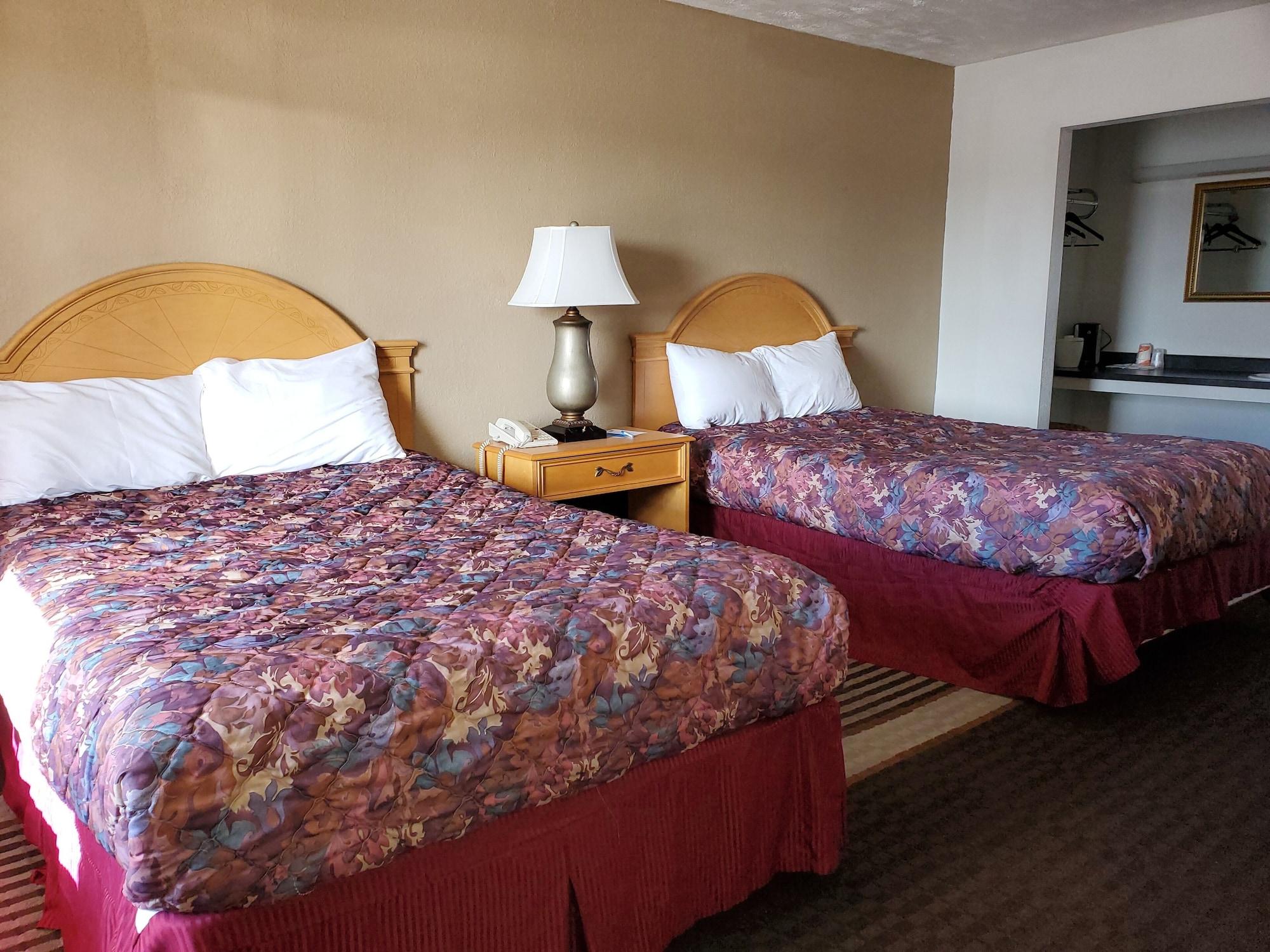 Rodeway Inn Brazil Экстерьер фото