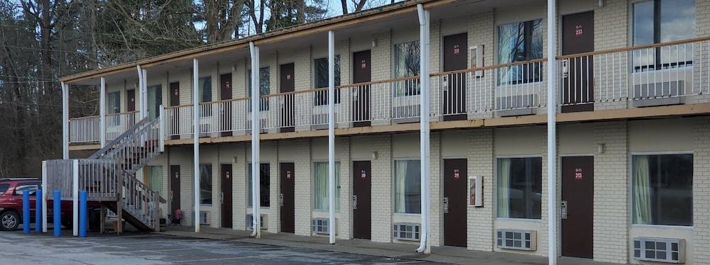 Rodeway Inn Brazil Экстерьер фото