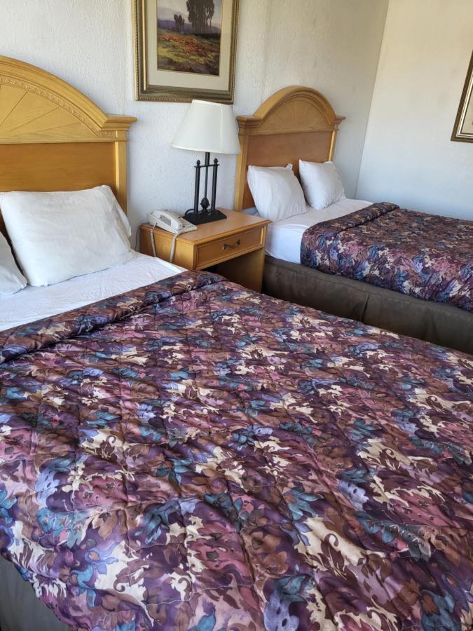 Rodeway Inn Brazil Экстерьер фото
